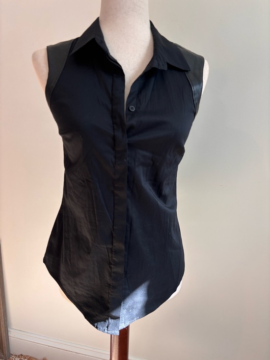 Bailey 44 Tops - Bailey 44 Black button down sleeveless blouse with faux leather Small